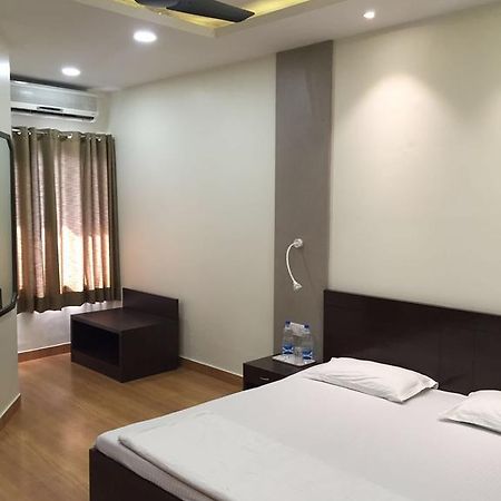 Pamposh Guest House Gk II Market New Delhi Luaran gambar