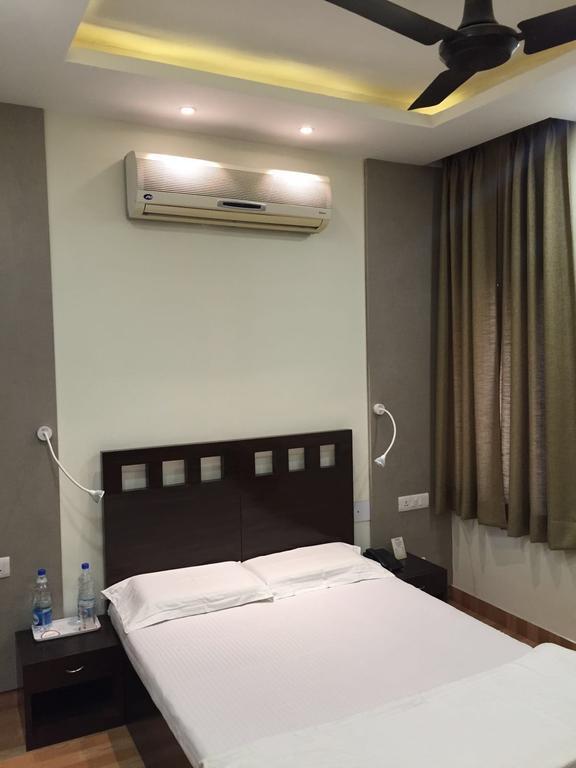 Pamposh Guest House Gk II Market New Delhi Luaran gambar